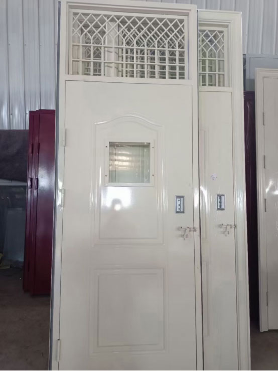 阎良学校教室门