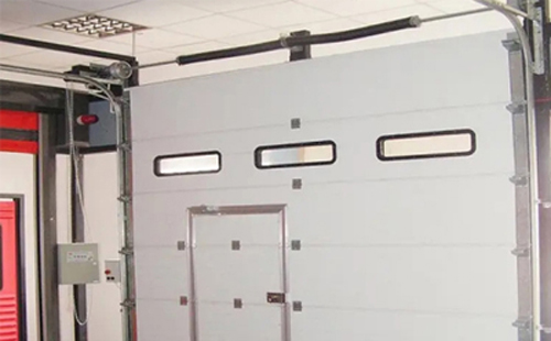 阎良工业提升门的安装方法