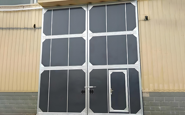 厂房阎良工业门选择与维护全解析：提升效率与安全的关键要素